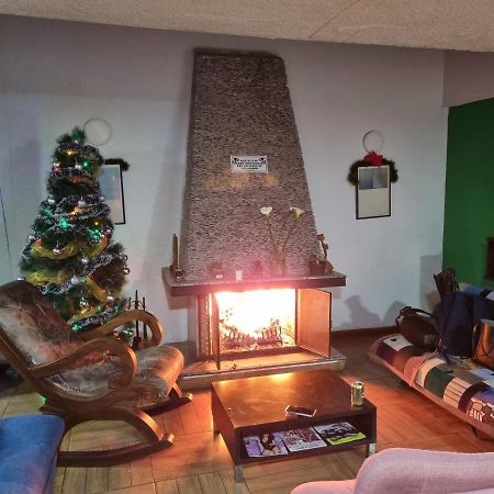Acogedor Hostal Usaquen La Parada Del Tren Bogotá Eksteriør billede