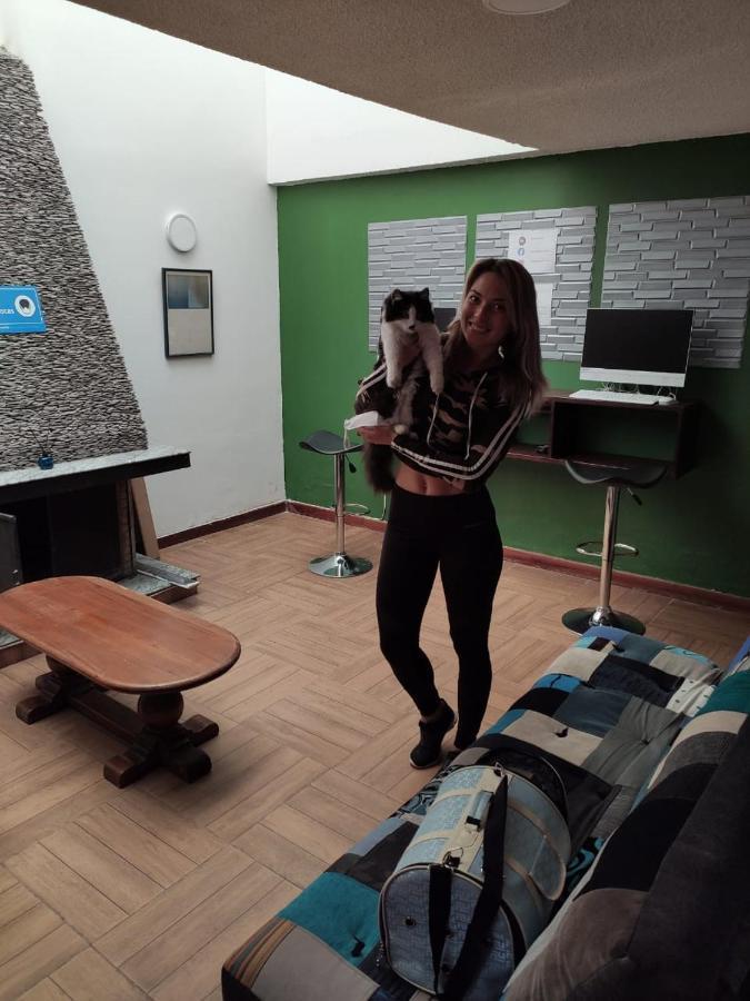 Acogedor Hostal Usaquen La Parada Del Tren Bogotá Eksteriør billede