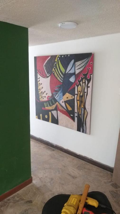 Acogedor Hostal Usaquen La Parada Del Tren Bogotá Eksteriør billede