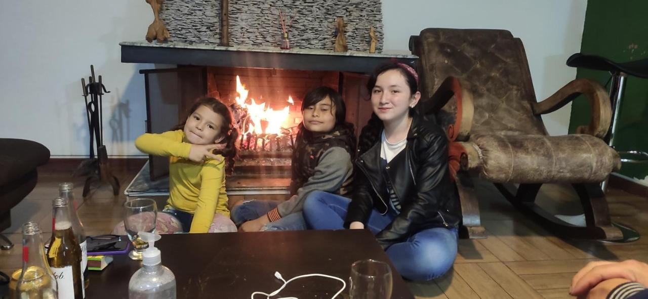 Acogedor Hostal Usaquen La Parada Del Tren Bogotá Eksteriør billede