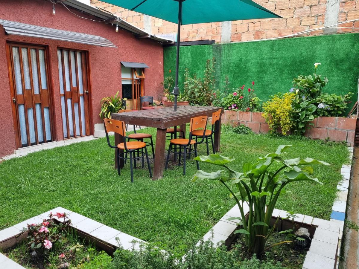 Acogedor Hostal Usaquen La Parada Del Tren Bogotá Eksteriør billede